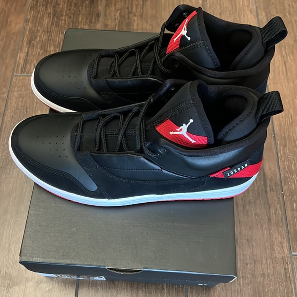 Men’s brand new Air Jordan fadeaway’s multiple sizes. Available - Picture 4 of 5